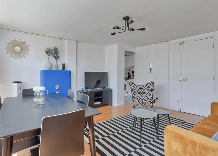 Charming Apartment - 6P